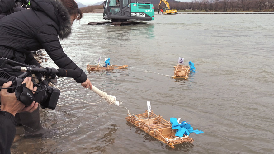 %e5%b7%9d%e3%81%b8%e8%88%9f%e3%82%92%e6%b5%81%e3%81%99