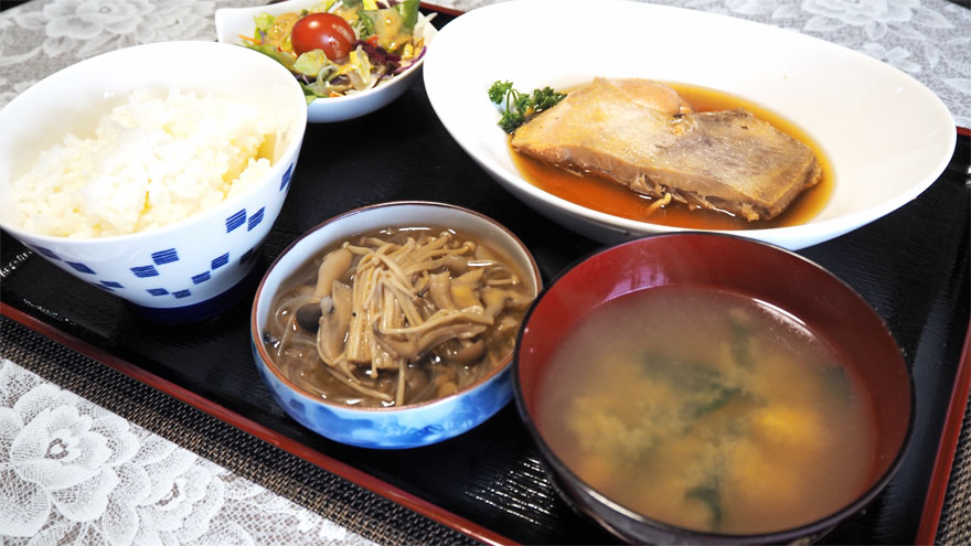 %e5%ad%90%e6%8c%81%e3%81%a1%e3%82%ab%e3%83%ac%e3%82%a4%e5%ae%9a%e9%a3%9f