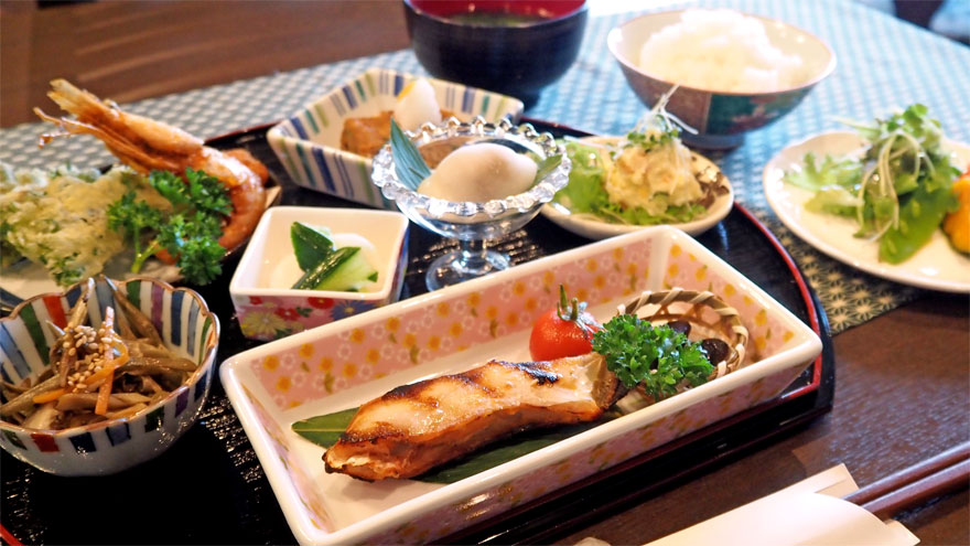 %e5%87%aa%e3%81%ae%e3%81%a6%e3%82%89%e3%81%99%e4%bb%b2